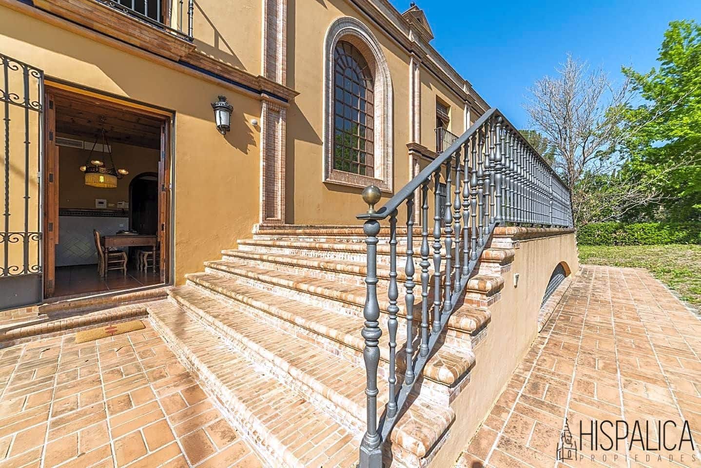 8 soveværelse Villa til salg i Ecija med swimmingpool garage - € 900.000 (Ref: 8271909)