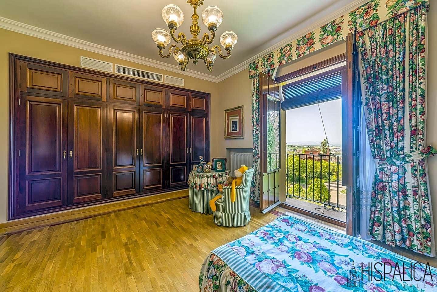 8 soveværelse Villa til salg i Ecija med swimmingpool garage - € 900.000 (Ref: 8271909)