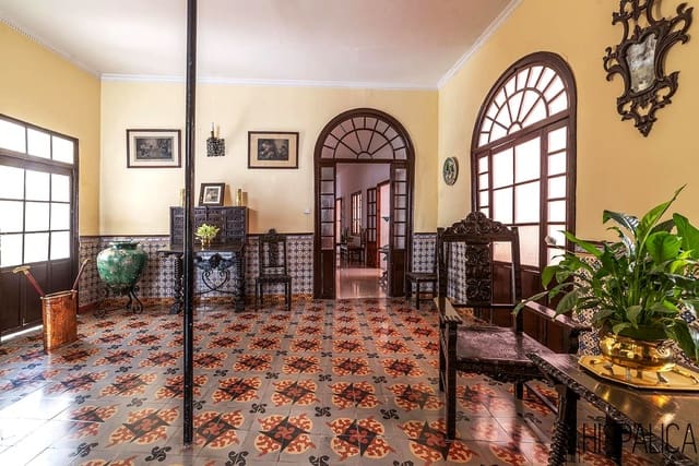 10 soveværelse Villa til salg i Ecija med garage - € 600.000 (Ref: 8575210)