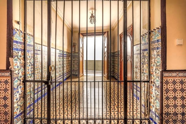 10 soveværelse Villa til salg i Ecija med garage - € 600.000 (Ref: 8575210)