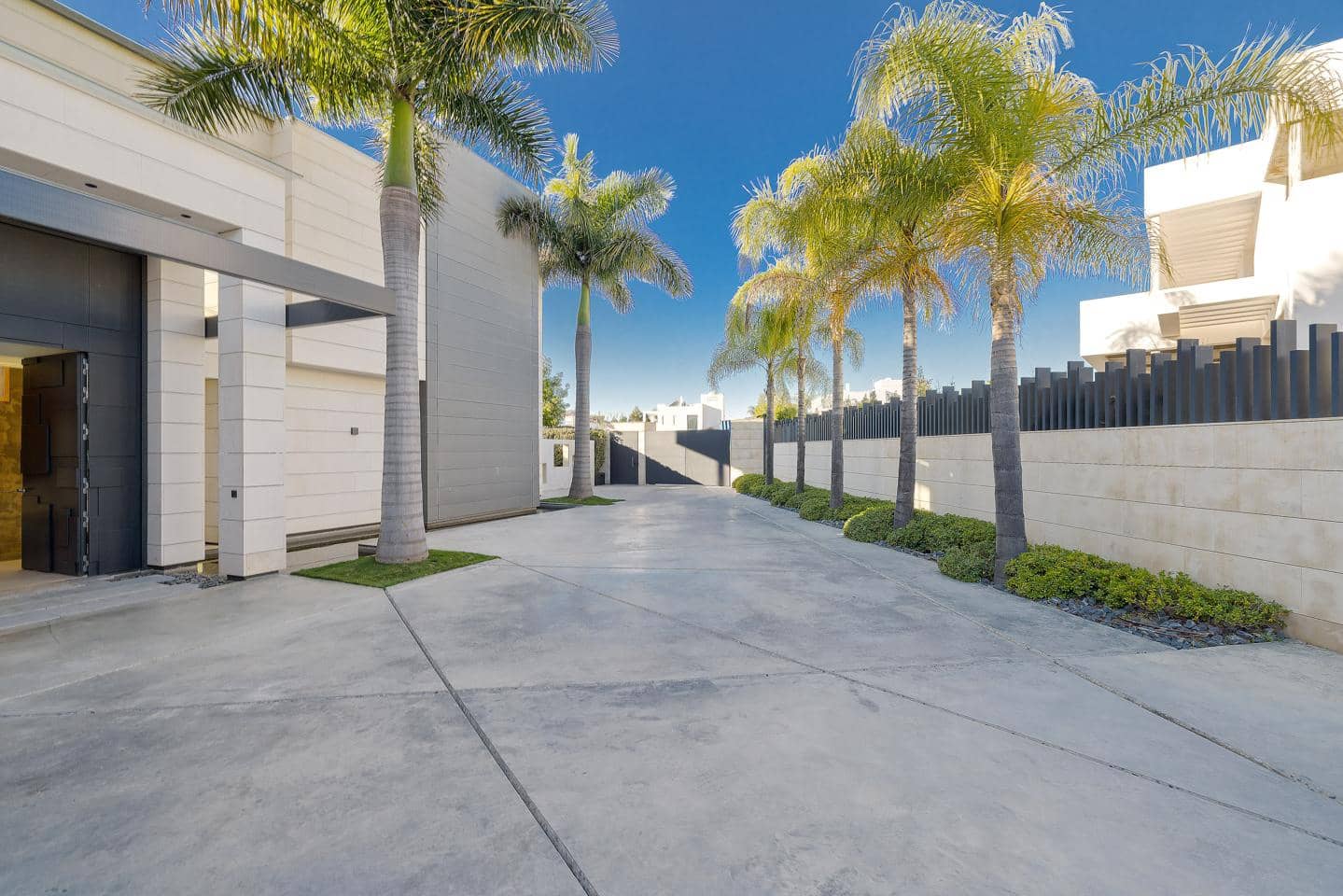 6 sypialnia Willa na sprzedaż w Marbella z basenem garażem - 7 000 000 € (Ref: 8703356)