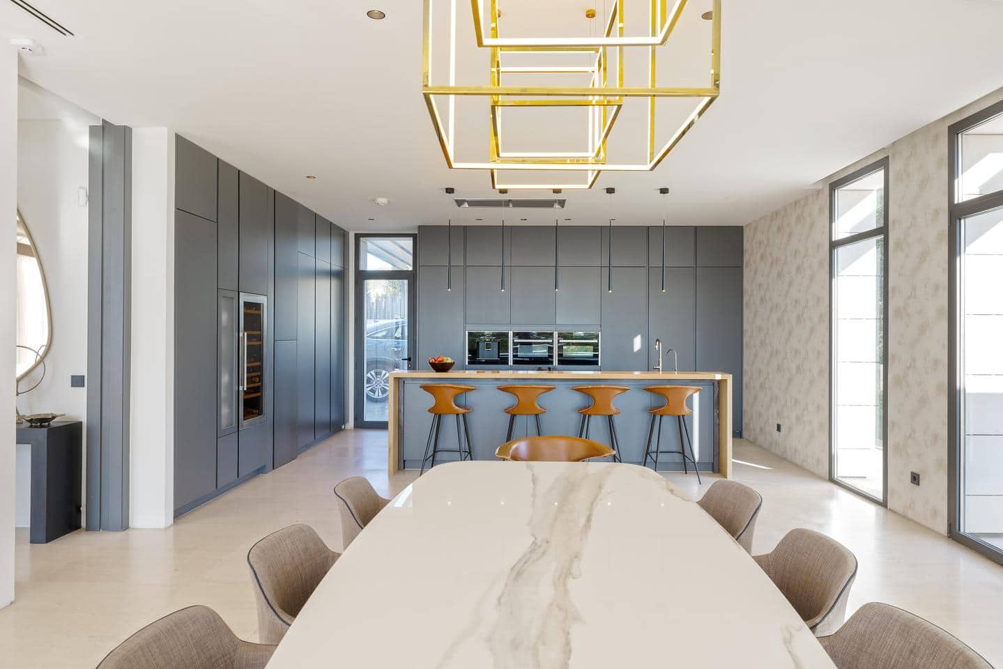 6 sypialnia Willa na sprzedaż w Marbella z basenem garażem - 7 000 000 € (Ref: 8703356)