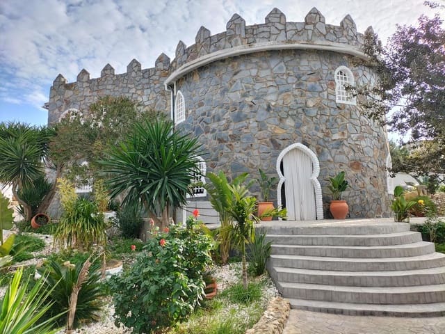 5 soverom Villa til salgs i Utrera med svømmebasseng - € 515 000 (Ref: 8780821)