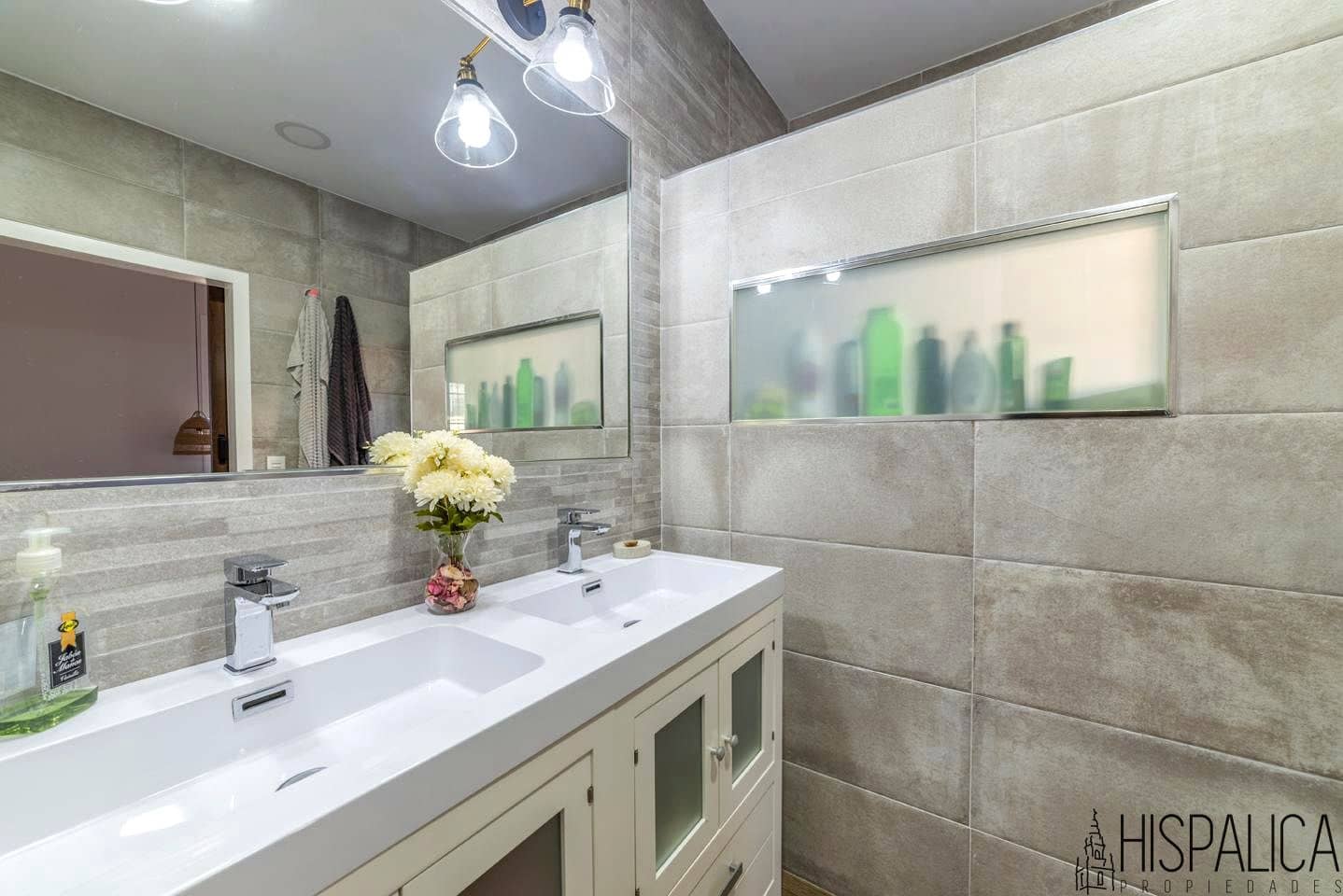 4 soveværelse Villa til salg i Bollullos de la Mitacion med swimmingpool - € 425.000 (Ref: 8780822)