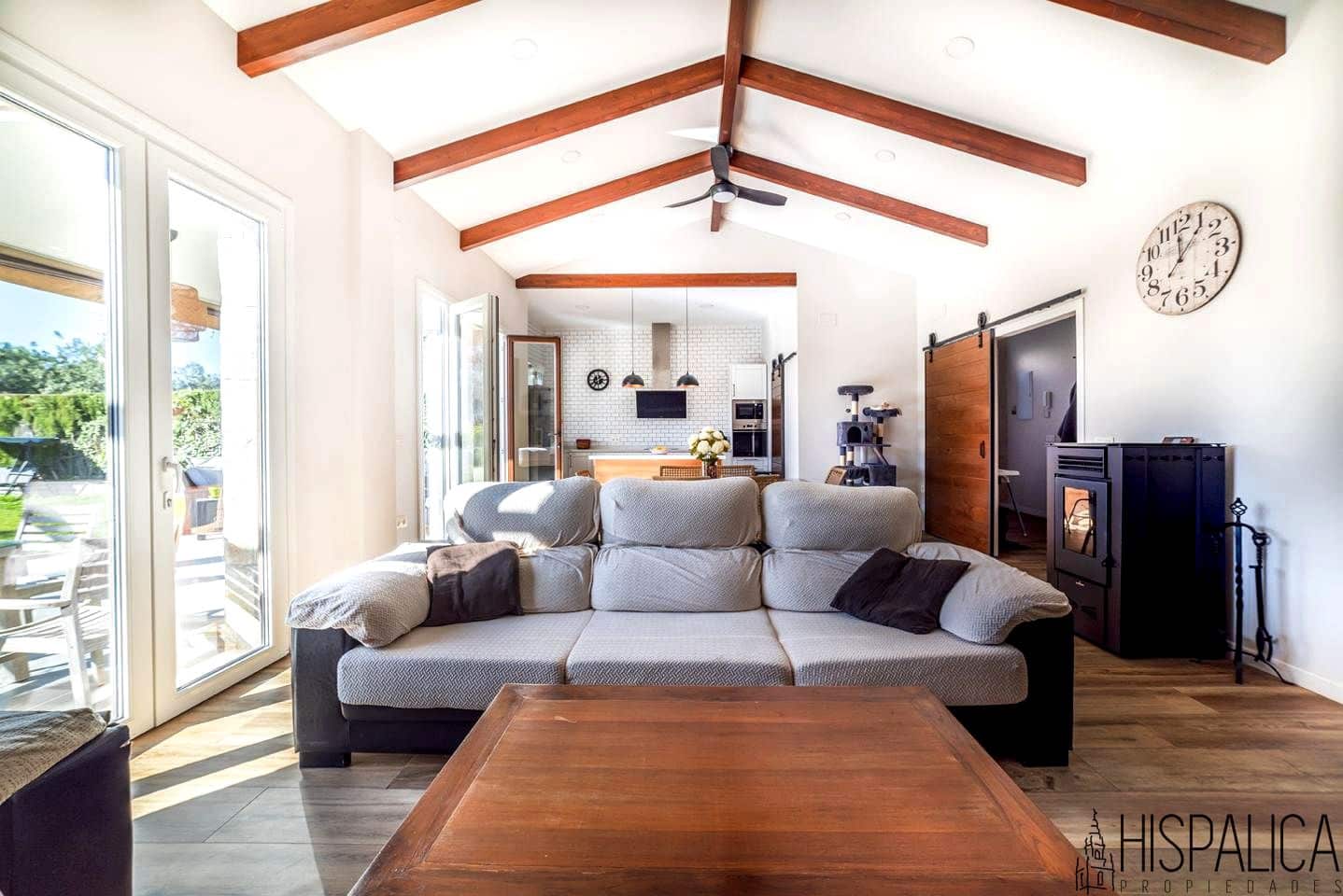 4 soveværelse Villa til salg i Bollullos de la Mitacion med swimmingpool - € 425.000 (Ref: 8780822)