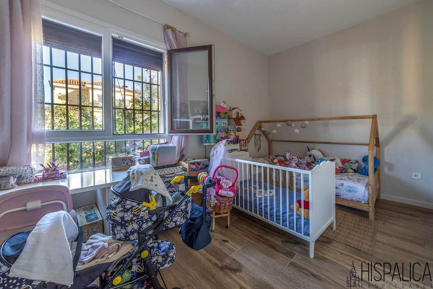 4 soveværelse Villa til salg i Bollullos de la Mitacion med swimmingpool - € 425.000 (Ref: 8780822)