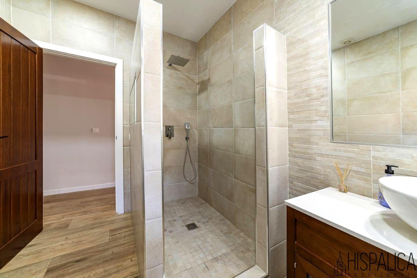 4 soveværelse Villa til salg i Bollullos de la Mitacion med swimmingpool - € 425.000 (Ref: 8780822)