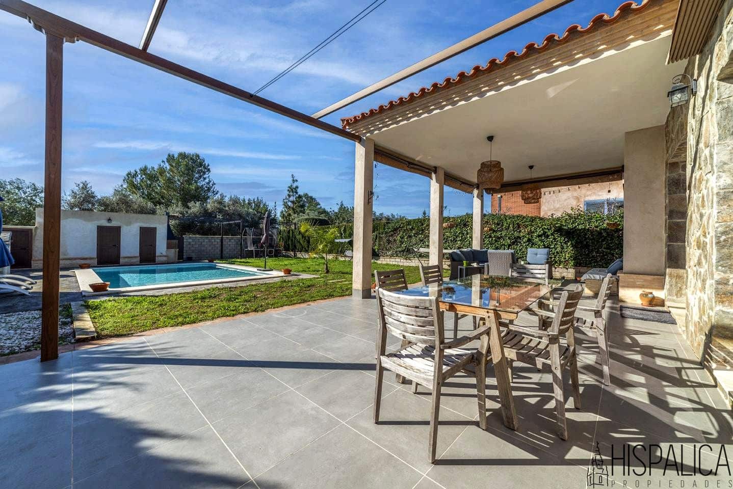 4 soveværelse Villa til salg i Bollullos de la Mitacion med swimmingpool - € 425.000 (Ref: 8780822)