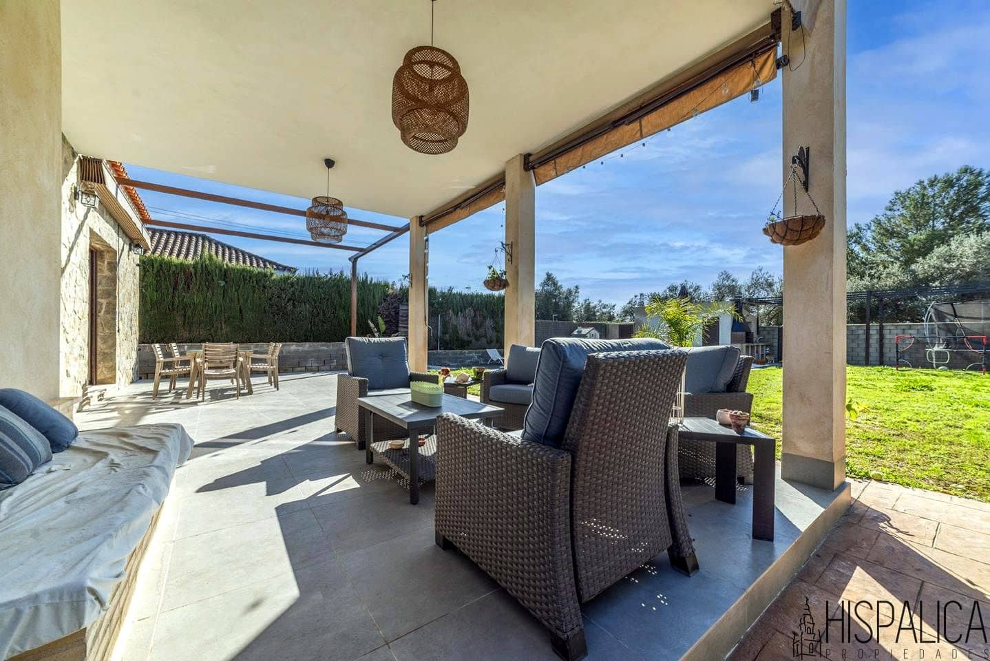 4 soveværelse Villa til salg i Bollullos de la Mitacion med swimmingpool - € 425.000 (Ref: 8780822)