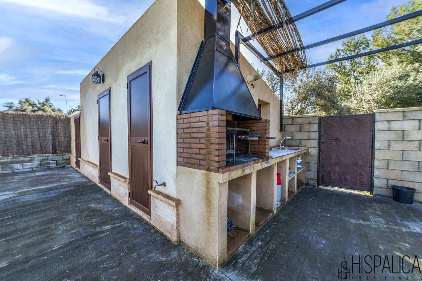 4 soveværelse Villa til salg i Bollullos de la Mitacion med swimmingpool - € 425.000 (Ref: 8780822)