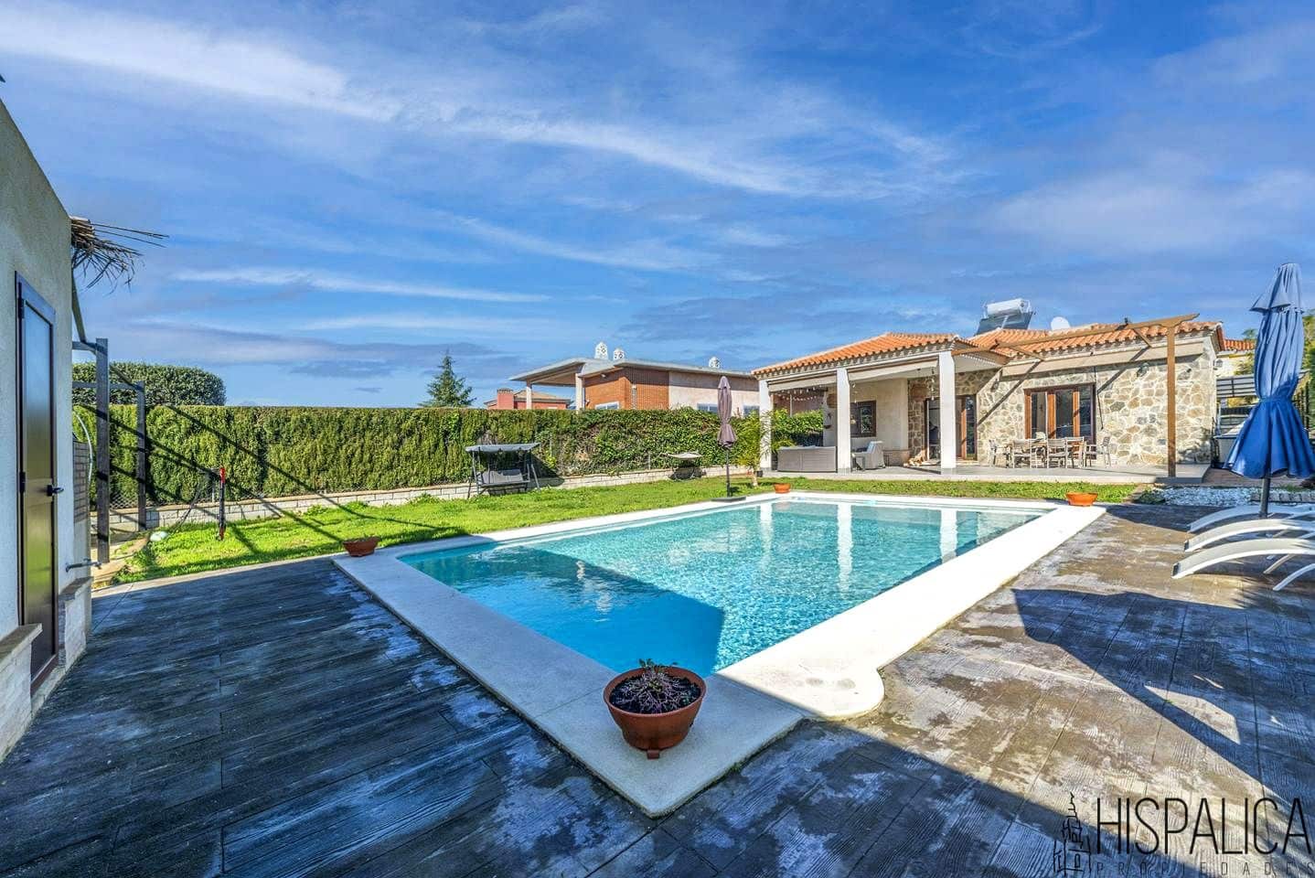 4 soveværelse Villa til salg i Bollullos de la Mitacion med swimmingpool - € 425.000 (Ref: 8780822)