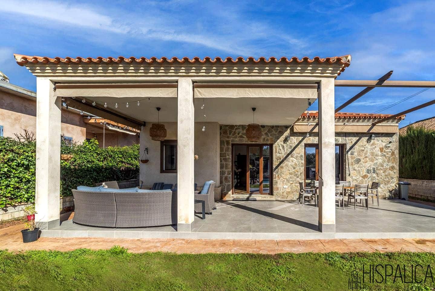 4 soveværelse Villa til salg i Bollullos de la Mitacion med swimmingpool - € 425.000 (Ref: 8780822)