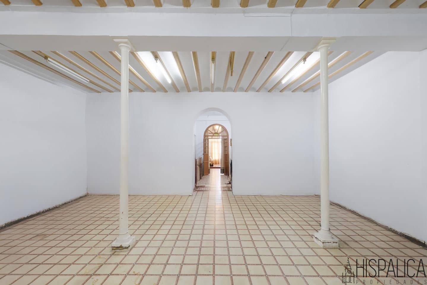 7 soveværelse Villa til salg i Carrion de los Cespedes med garage - € 311.000 (Ref: 8931561)