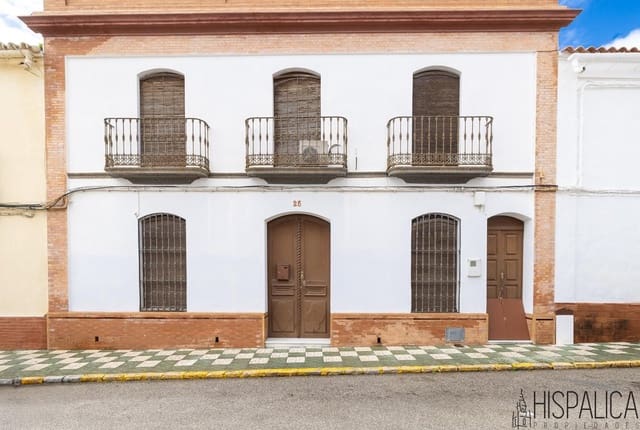 7 bedroom Villa for sale in Carrión de los Céspedes with garage - € 311,000 (Ref: 8931561)