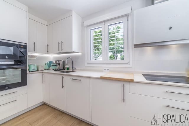 4 soveværelse Villa til salg i Sector Sur, La Palmera, Reina Mercedes, Sevilla by - € 595.000 (Ref: 9015923)