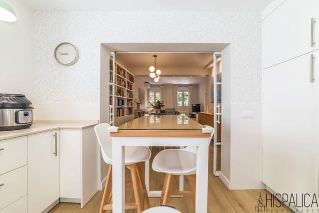 4 soveværelse Villa til salg i Sector Sur, La Palmera, Reina Mercedes, Sevilla by - € 595.000 (Ref: 9015923)