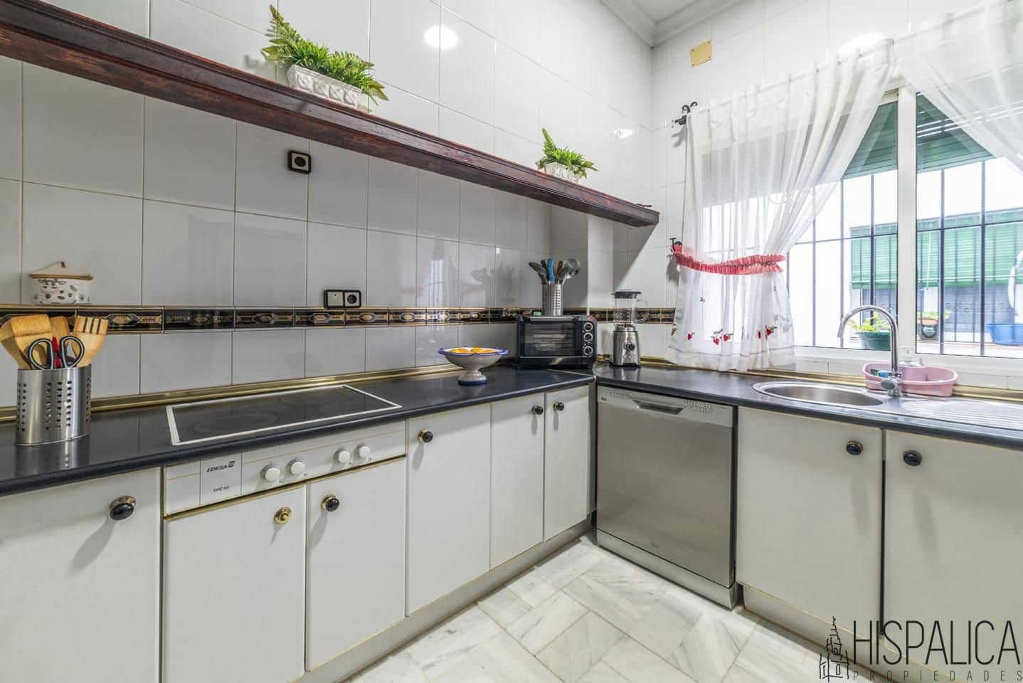 4 soveværelse Lejlighed til salg i Carmona med garage - € 230.000 (Ref: 9113528)