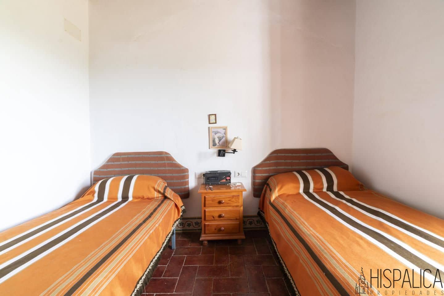 5 soveværelse Finca/Landehus til salg i Lora del Rio med swimmingpool - € 675.000 (Ref: 9135938)