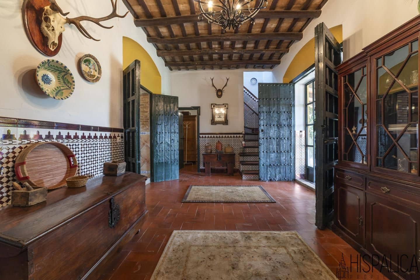 5 soveværelse Finca/Landehus til salg i Lora del Rio med swimmingpool - € 675.000 (Ref: 9135938)