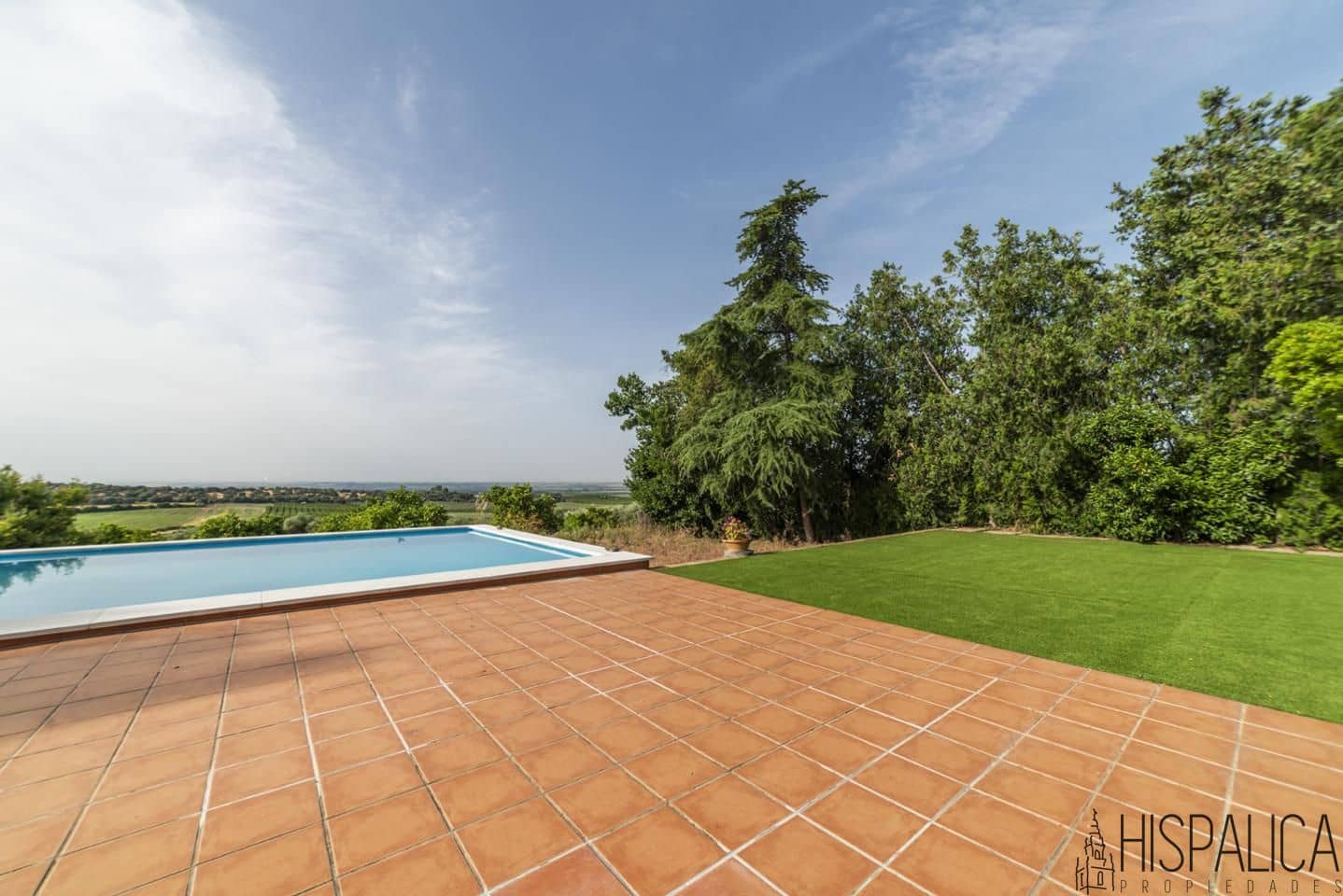 5 soveværelse Finca/Landehus til salg i Lora del Rio med swimmingpool - € 675.000 (Ref: 9135938)