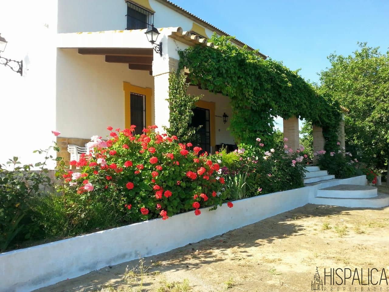 5 soveværelse Finca/Landehus til salg i Lora del Rio med swimmingpool - € 675.000 (Ref: 9135938)