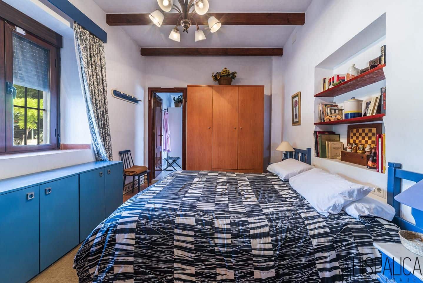 5 soveværelse Finca/Landehus til salg i Lora del Rio med swimmingpool - € 675.000 (Ref: 9135938)