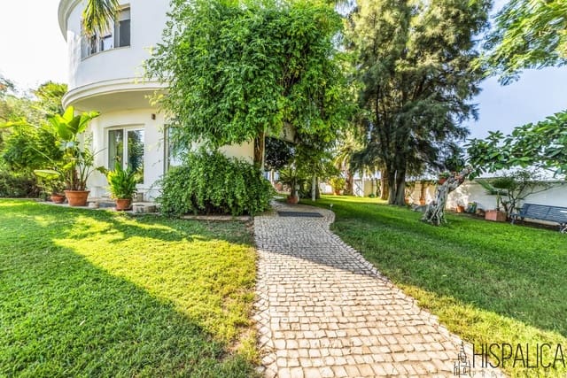 7 soverom Villa til salgs i Valencina de la Concepción med svømmebasseng garasje - € 1 300 000 (Ref: 9144345)