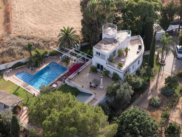 7 soverom Villa til salgs i Valencina de la Concepción med svømmebasseng garasje - € 1 300 000 (Ref: 9144345)