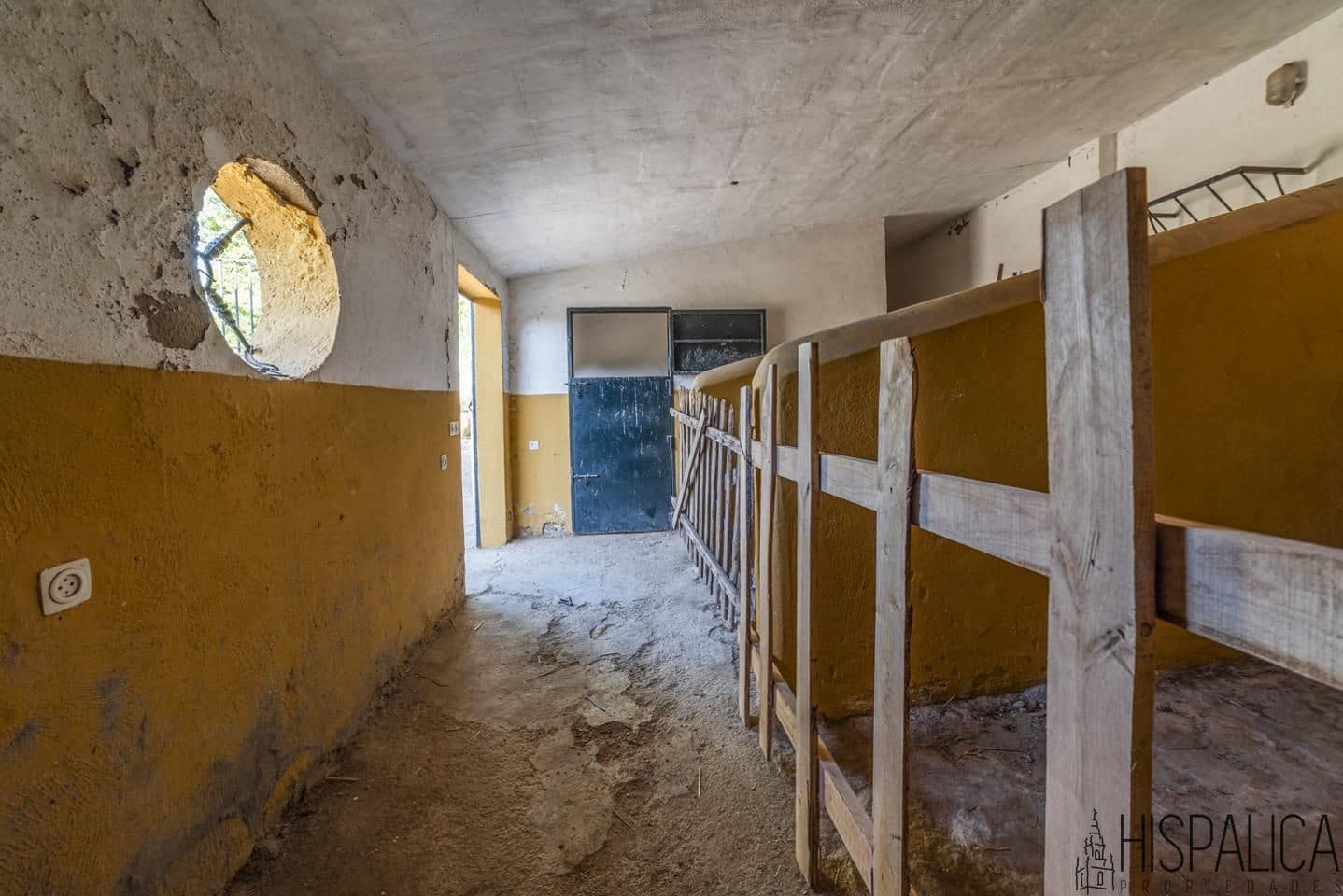 2 soveværelse Finca/Landehus til salg i Cazalla de la Sierra med swimmingpool - € 350.000 (Ref: 9168865)