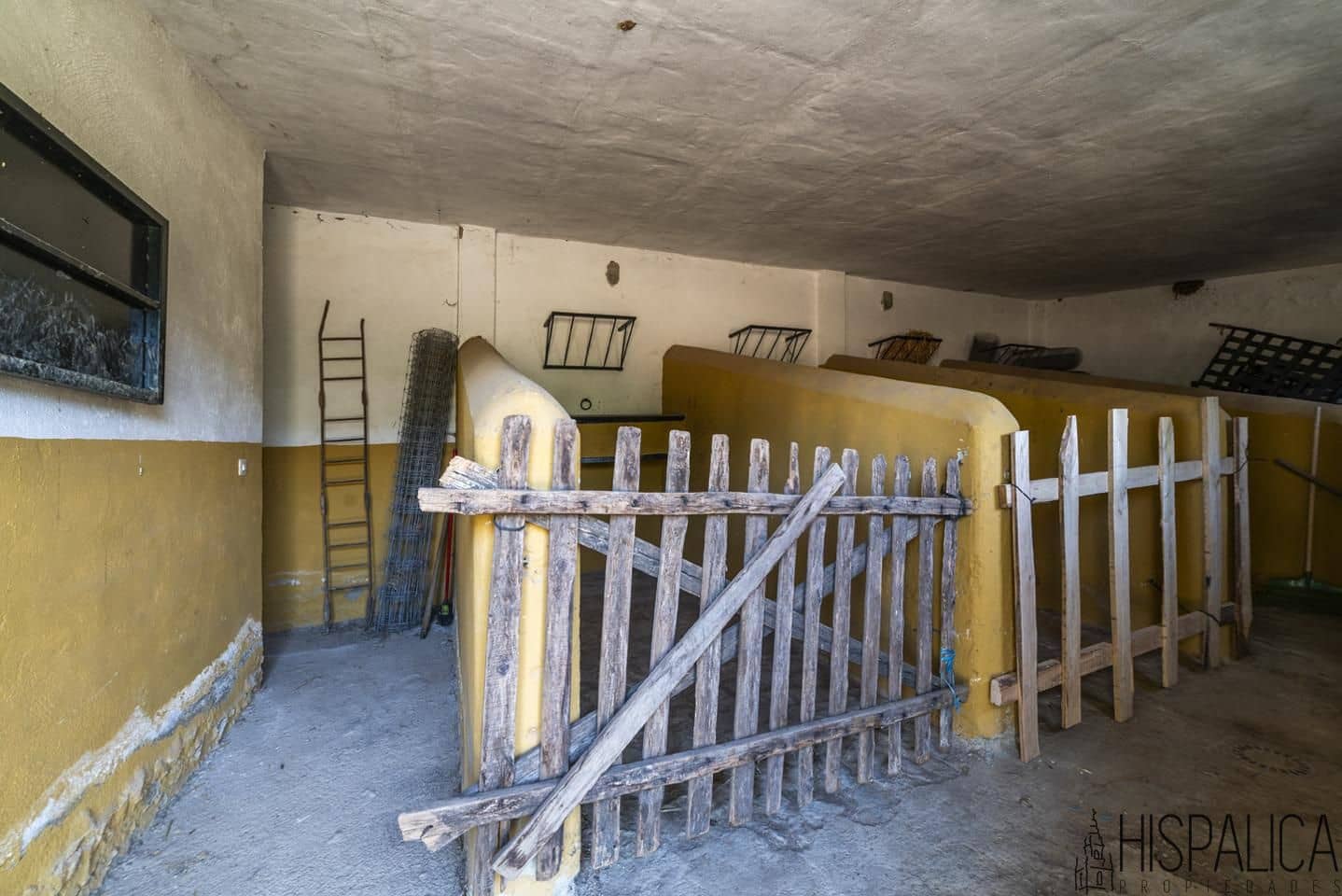 2 soveværelse Finca/Landehus til salg i Cazalla de la Sierra med swimmingpool - € 350.000 (Ref: 9168865)