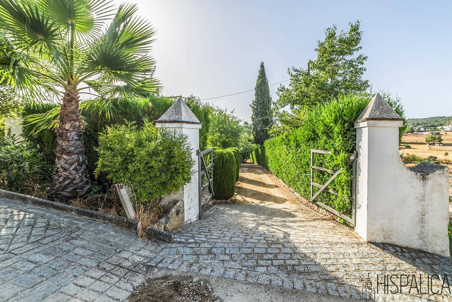 2 soveværelse Finca/Landehus til salg i Cazalla de la Sierra med swimmingpool - € 350.000 (Ref: 9168865)