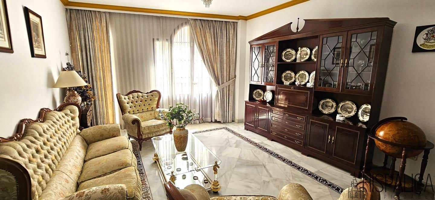 7 soveværelse Villa til salg i Dos Hermanas - € 550.000 (Ref: 9187846)