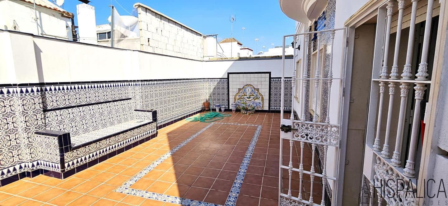 7 soveværelse Villa til salg i Dos Hermanas - € 550.000 (Ref: 9187846)