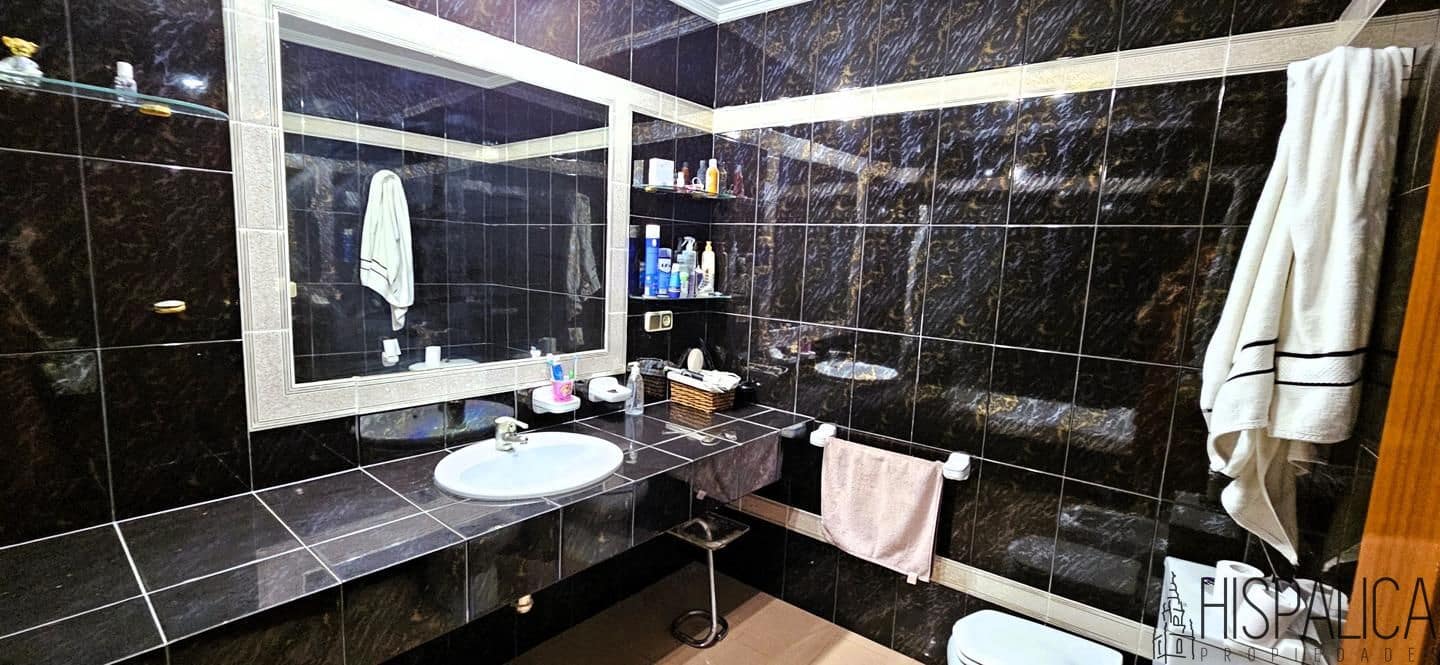 7 soveværelse Villa til salg i Dos Hermanas - € 550.000 (Ref: 9187846)