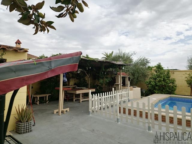 4 slaapkamer Villa te koop in Fuente Palmera met zwembad - € 252.000 (Ref: 9345533)