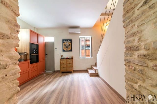 3 slaapkamer Flat te koop in Triana, Sevilla stad - € 570.000 (Ref: 9360689)