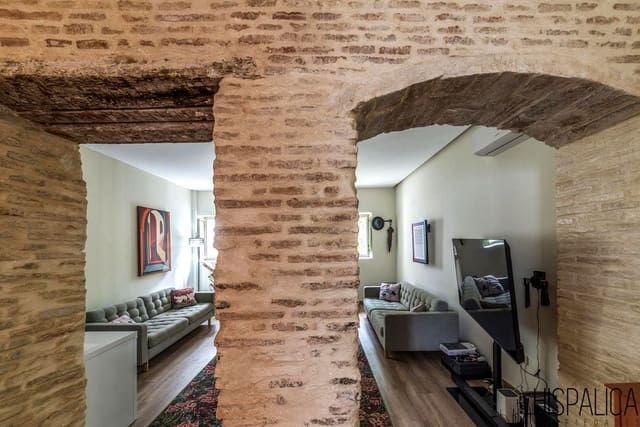 3 slaapkamer Flat te koop in Triana, Sevilla stad - € 570.000 (Ref: 9360689)