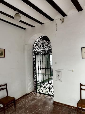 9 bedroom Villa for sale in Carmona with garage - € 360,000 (Ref: 9677884)