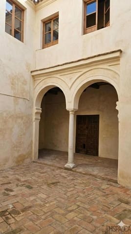 6 bedroom Villa for sale in Carmona - € 290,000 (Ref: 9685798)