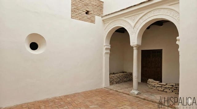 6 bedroom Villa for sale in Carmona - € 290,000 (Ref: 9685798)