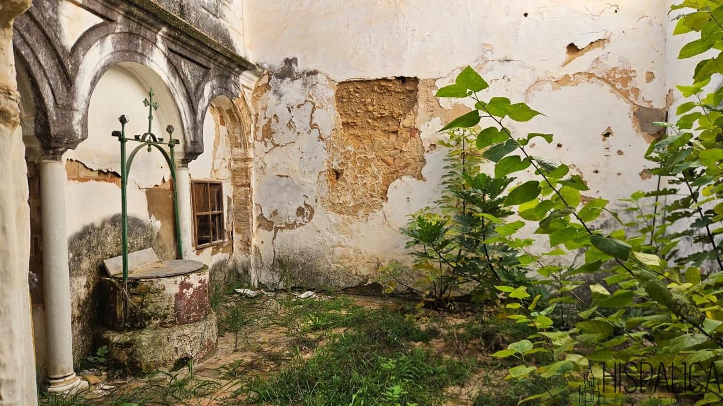 6 bedroom Villa for sale in Carmona - € 290,000 (Ref: 9685798)