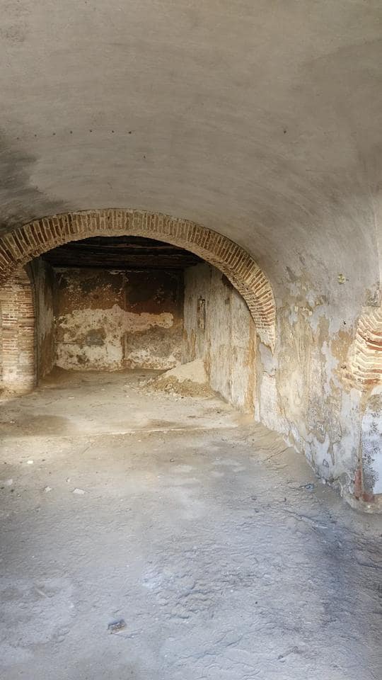 6 bedroom Villa for sale in Carmona - € 290,000 (Ref: 9685798)