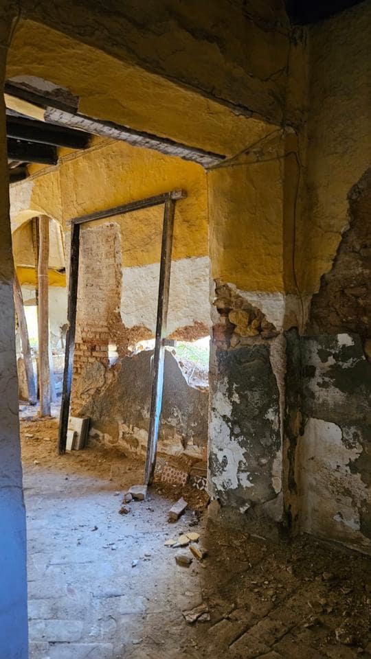 6 bedroom Villa for sale in Carmona - € 290,000 (Ref: 9685798)