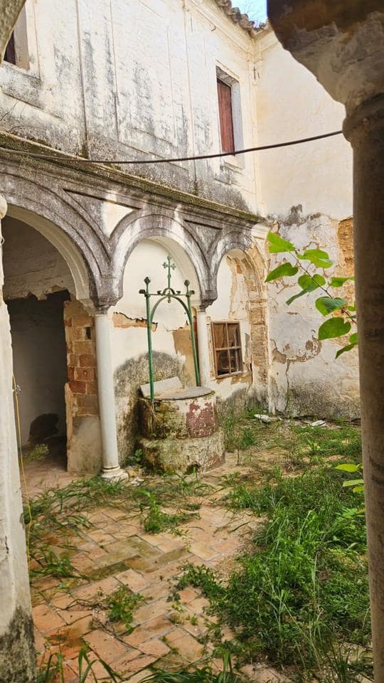 6 bedroom Villa for sale in Carmona - € 290,000 (Ref: 9685798)