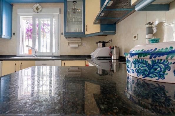 5 soveværelse Villa til salg i Sanlucar la Mayor med swimmingpool - € 420.000 (Ref: 9720717)