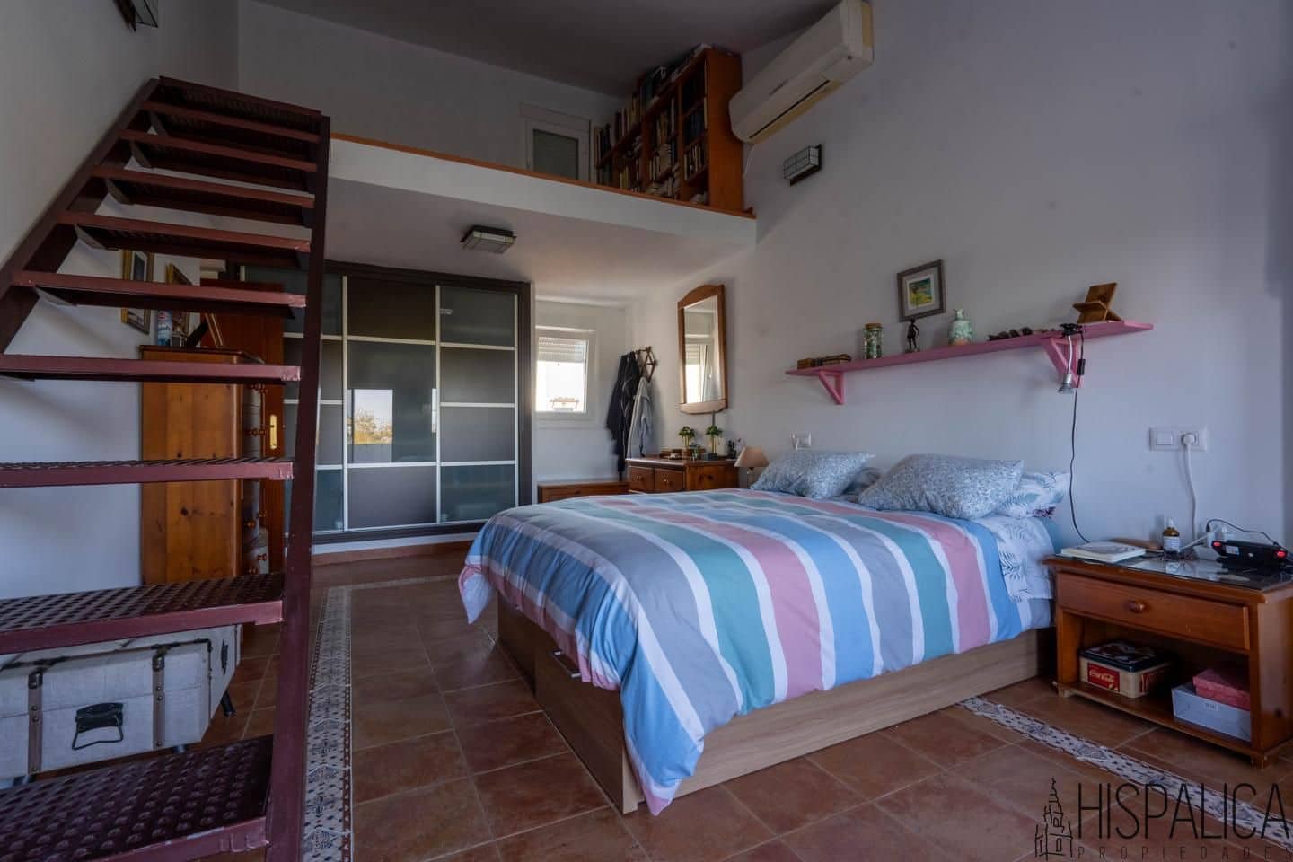 5 soveværelse Villa til salg i Sanlucar la Mayor med swimmingpool - € 420.000 (Ref: 9720717)