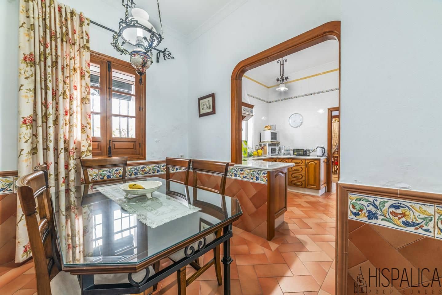 6 bedroom Villa for sale in Carmona - € 580,000 (Ref: 9815202)
