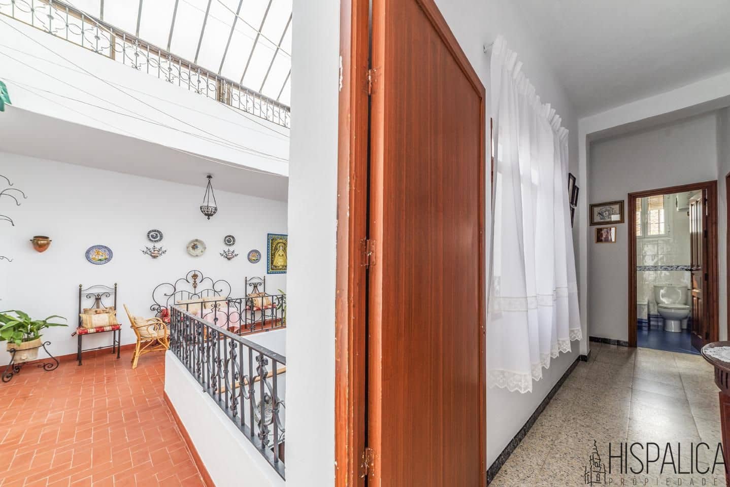 6 bedroom Villa for sale in Carmona - € 580,000 (Ref: 9815202)