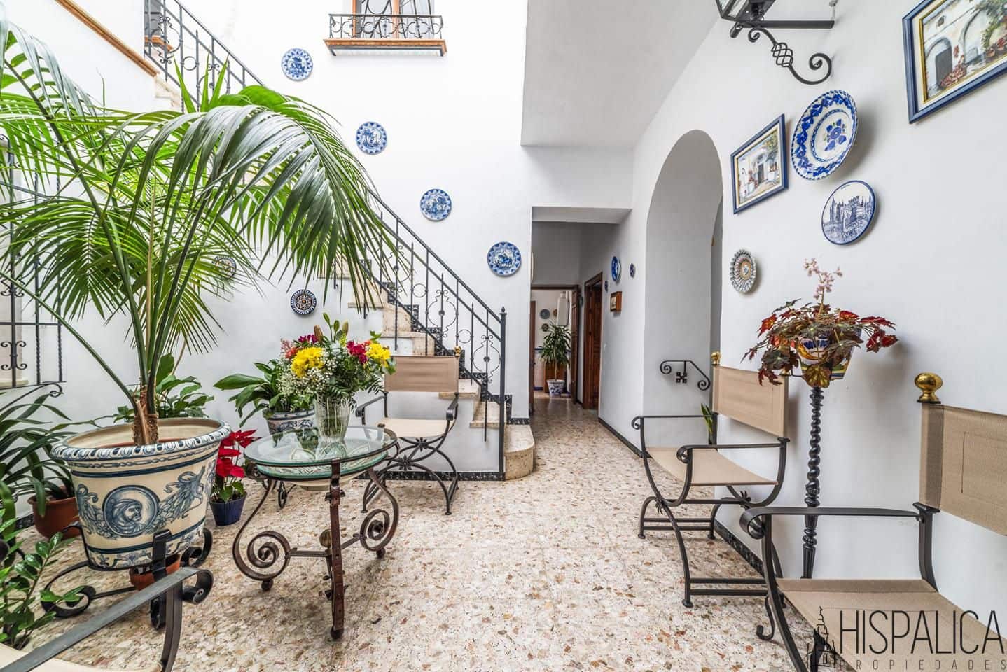 6 bedroom Villa for sale in Carmona - € 580,000 (Ref: 9815202)