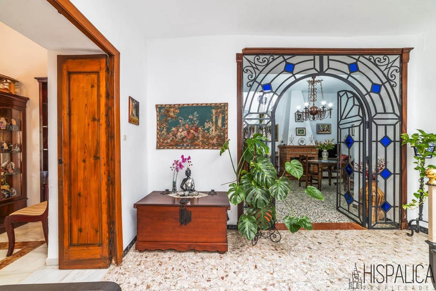 6 bedroom Villa for sale in Carmona - € 580,000 (Ref: 9815202)